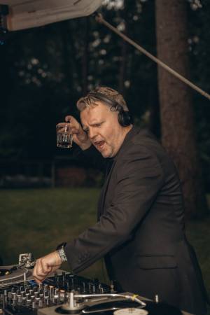 Stefan Thomas ( Wedding Sound ).jpg