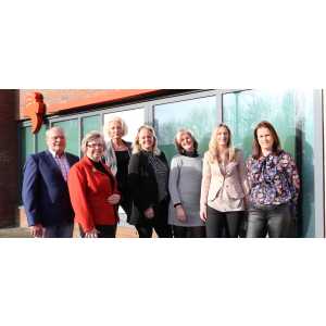 B.V. Henk van Leeuwen Makelaardij o.g..jpg