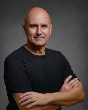 iLLANAS AUDIOVISUAL.jpg