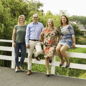 Makelaarshuijs Eikelenboom.jpg