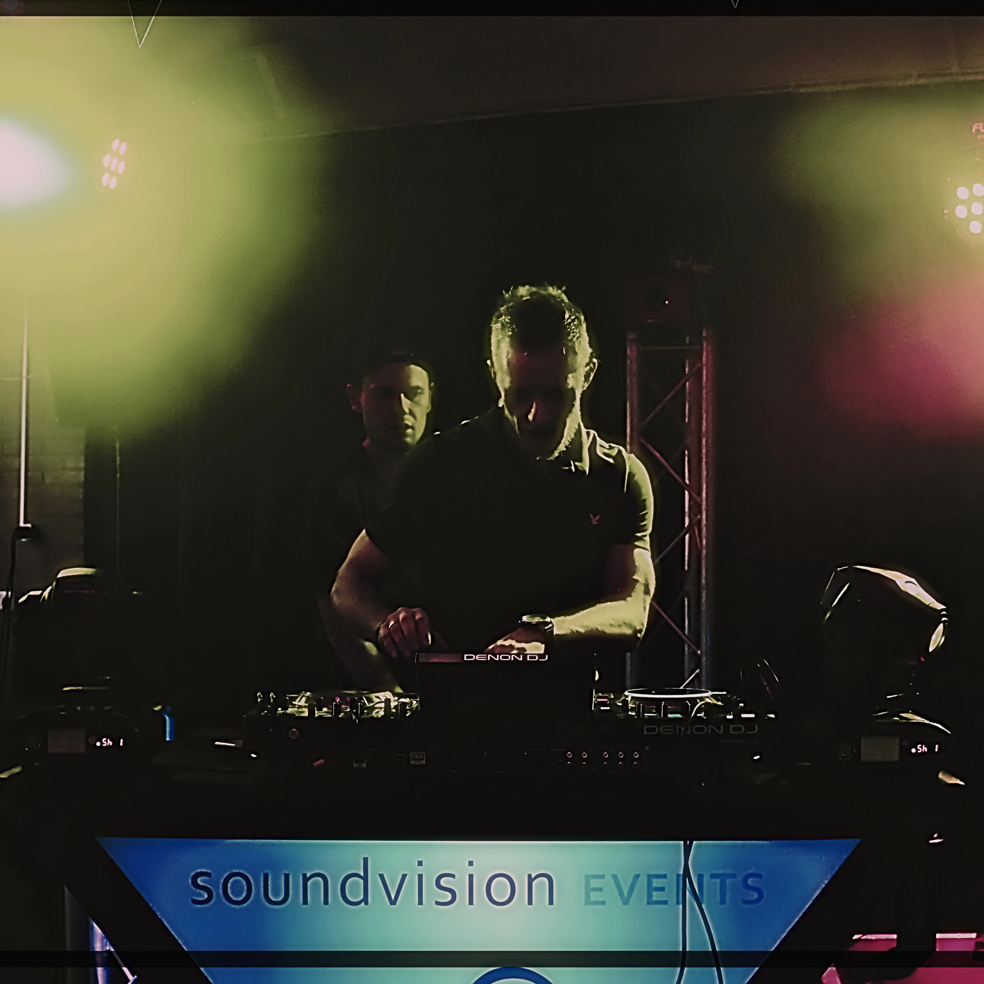 Soundvision Events, Bruiloft DJ, Bedrijfsfeest DJ, Allround DJ Shows.jpg
