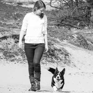 Charlotte Olsthoorn | Praktijk voor Natuurlijke Diergezondheidszorg & Coaching met Hond.jpg