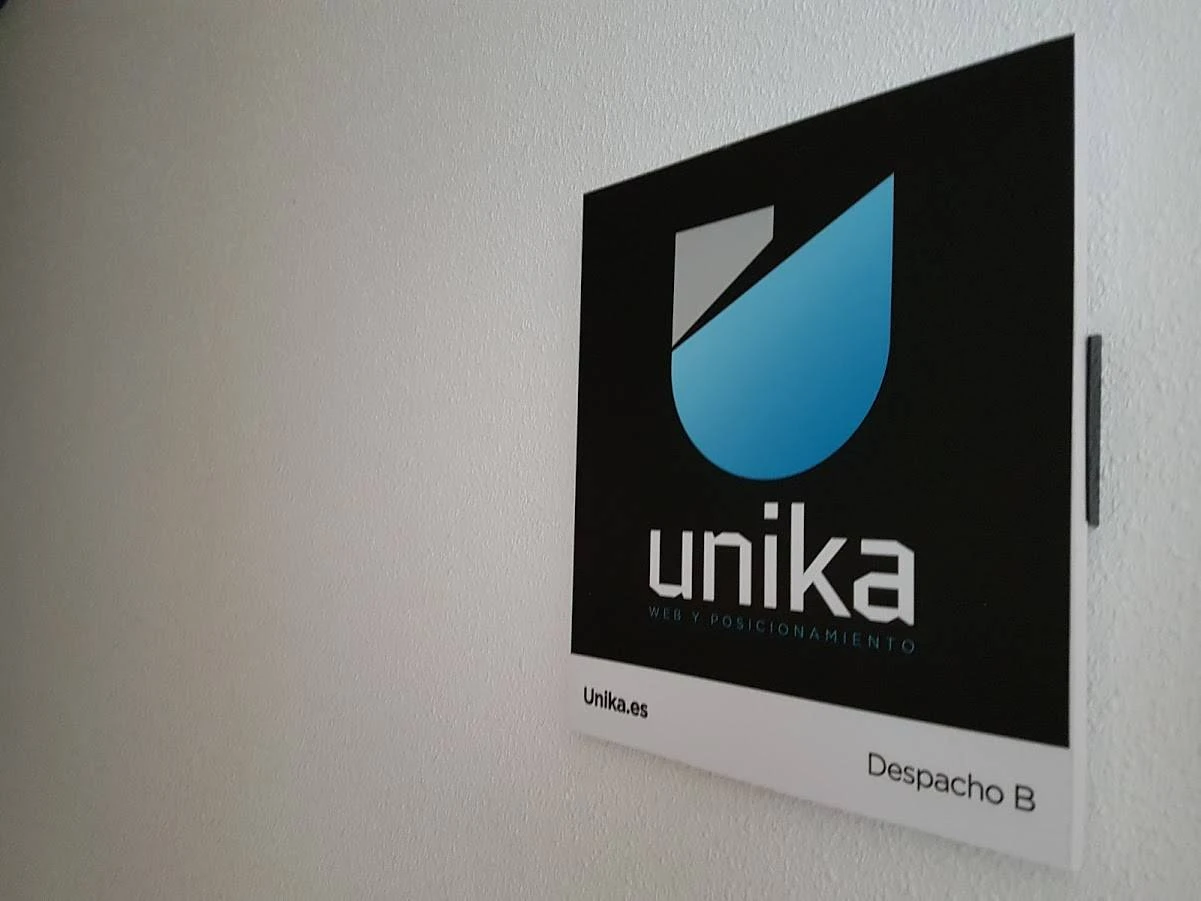 ÚNIKA WEB & SEO.jpg