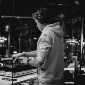 Wouter Mommers | DJ & Producer.jpg