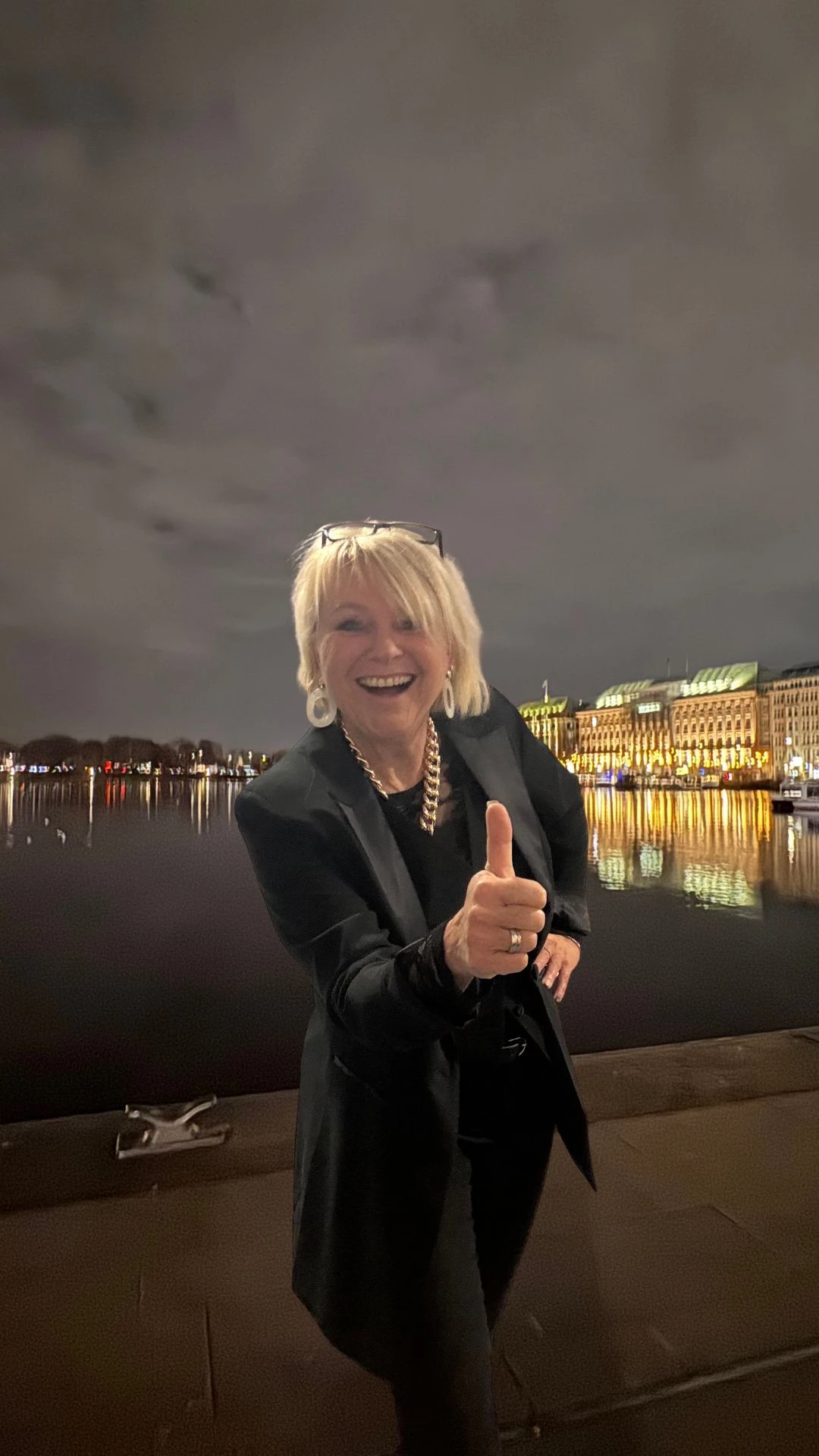 Uta Parg - Rednerin und Sängerin.jpg