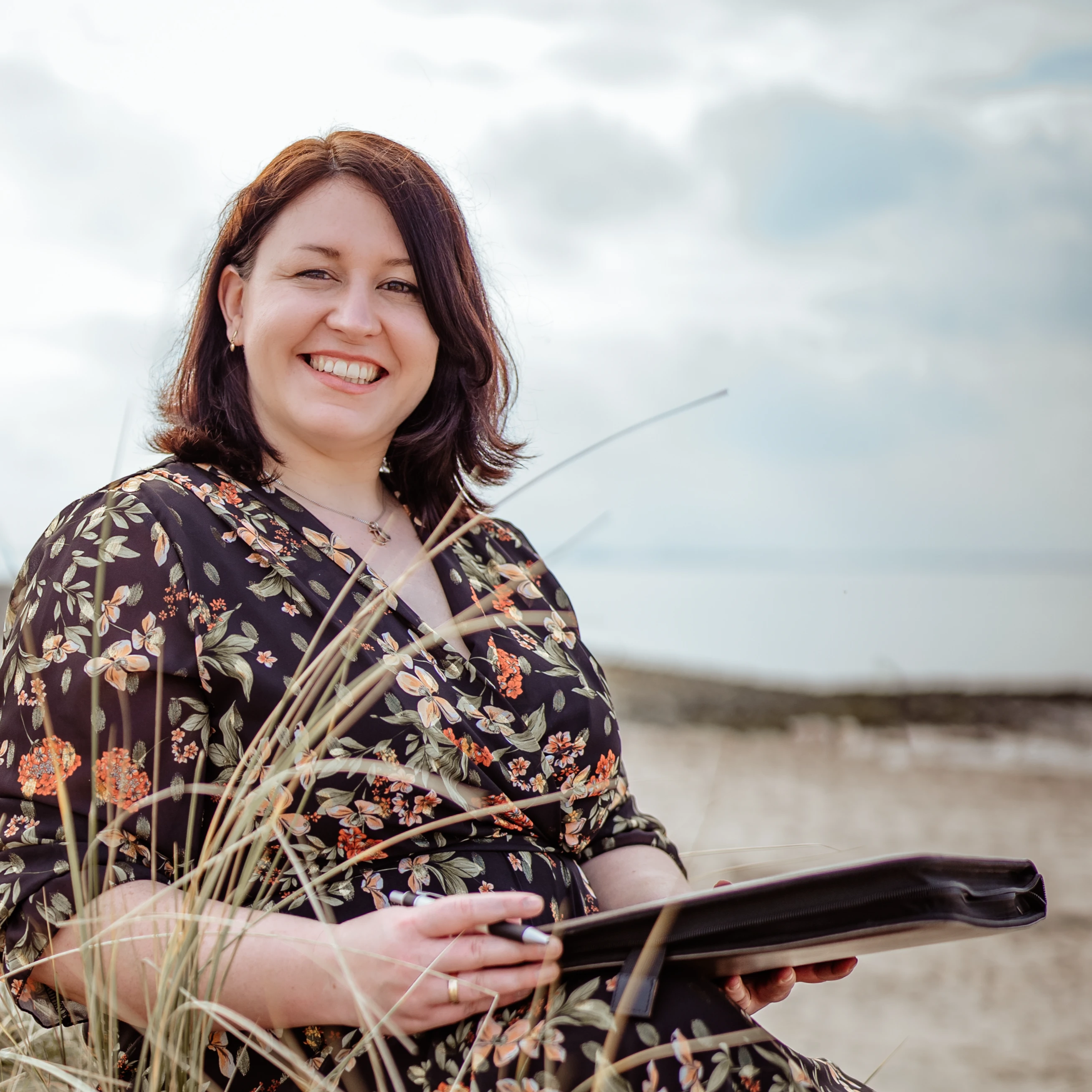 Hochzeits-und Trauerrednerin Marlena Schenk / Herz.Echt.jpg