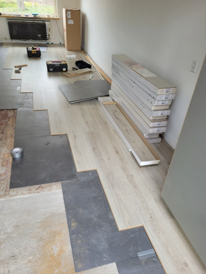 R.B klus-Timmerbedrijf .jpg