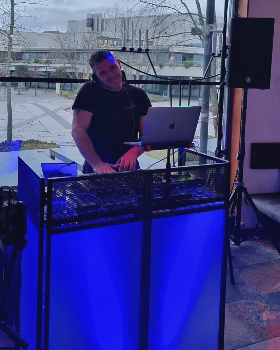 music & dj4u.jpg