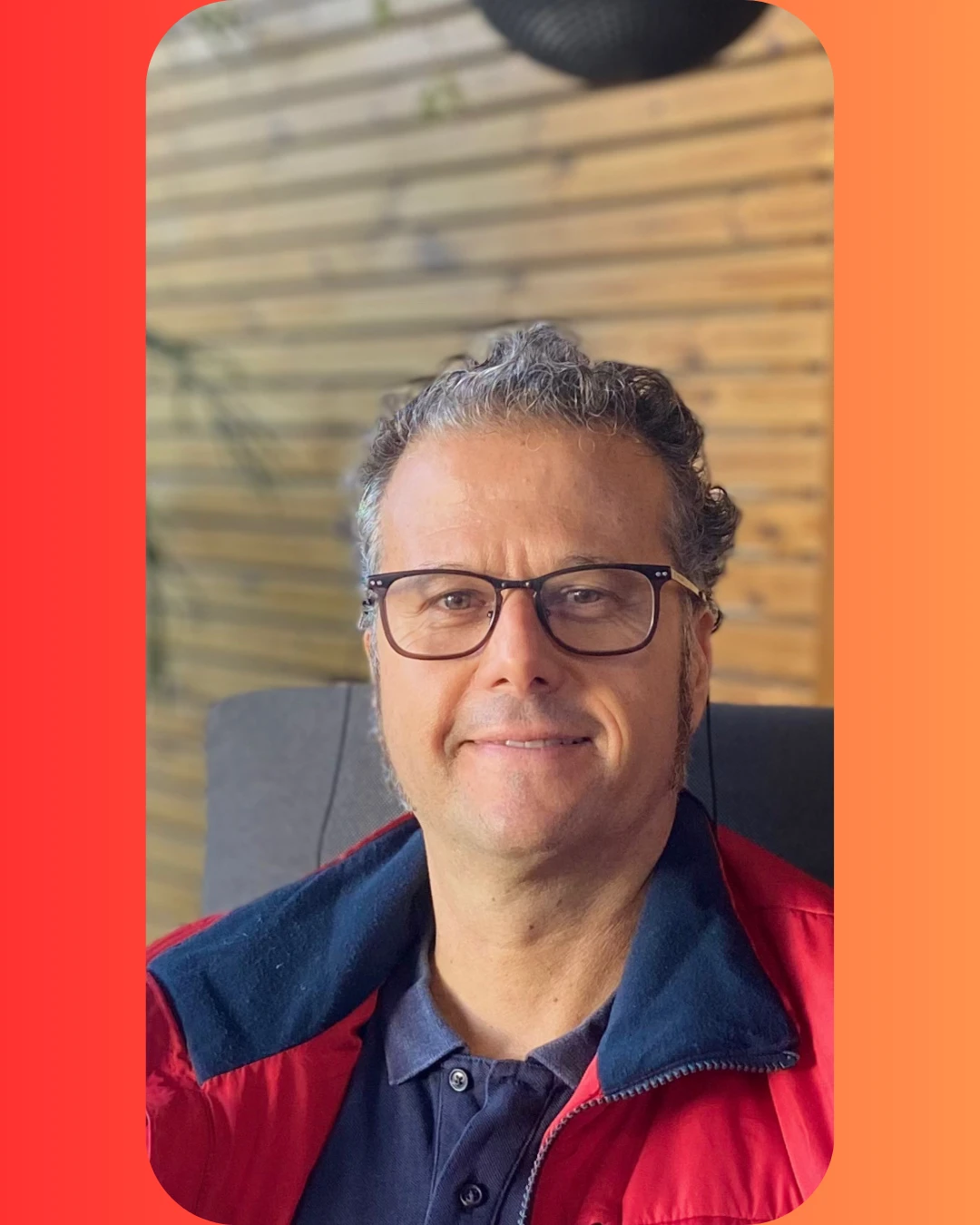 Miguel Roca Psicólogo colegiado,Terapeuta Gestalt-Terapeuta Familiar. Hipnosis Dejar Fumar.jpg