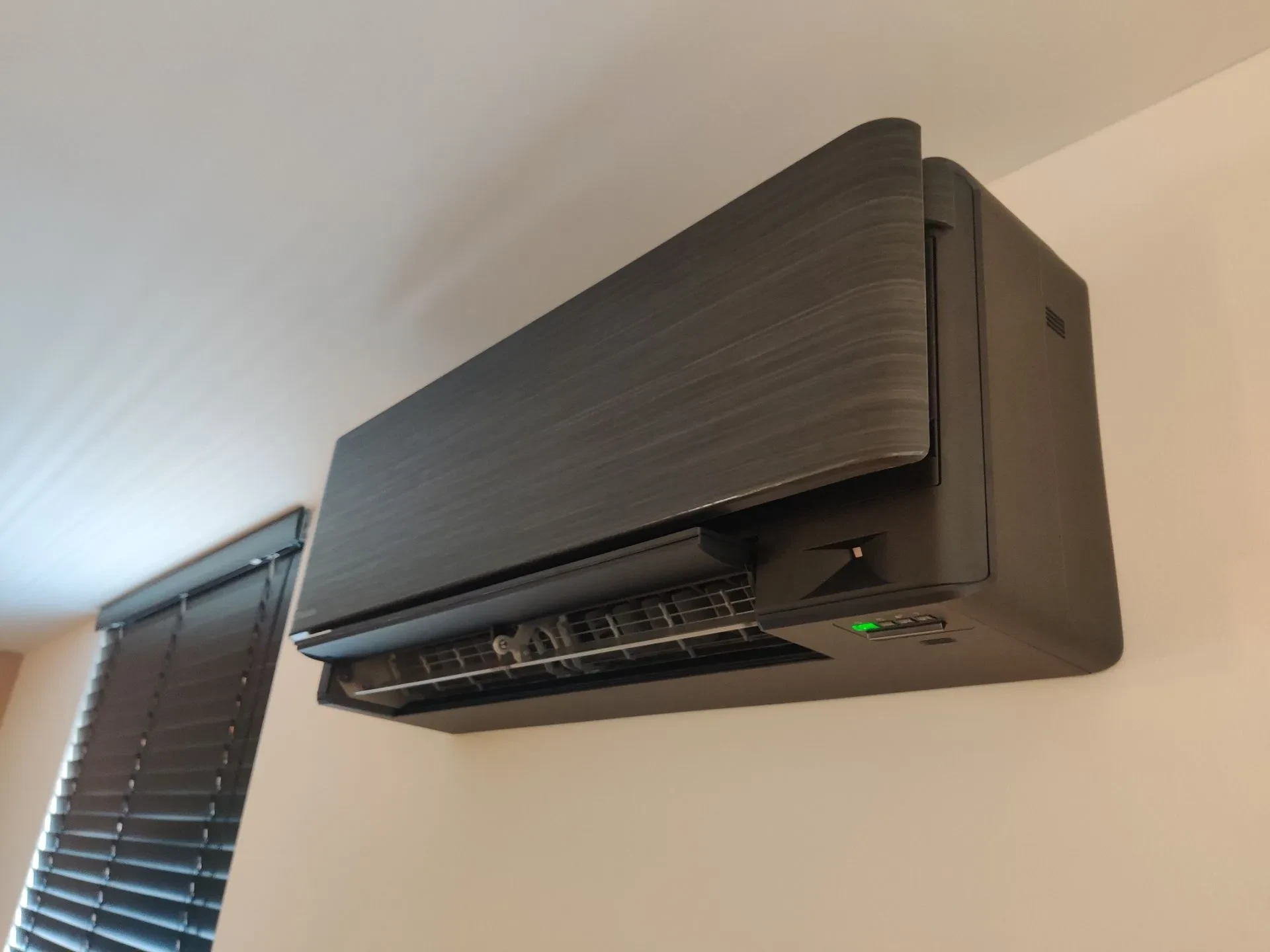 van Hoof Klimaatinstallatie.jpg