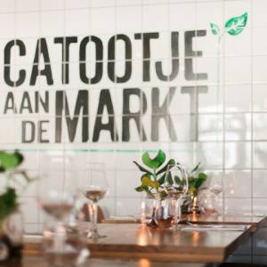 Catootje aan de Markt.jpg
