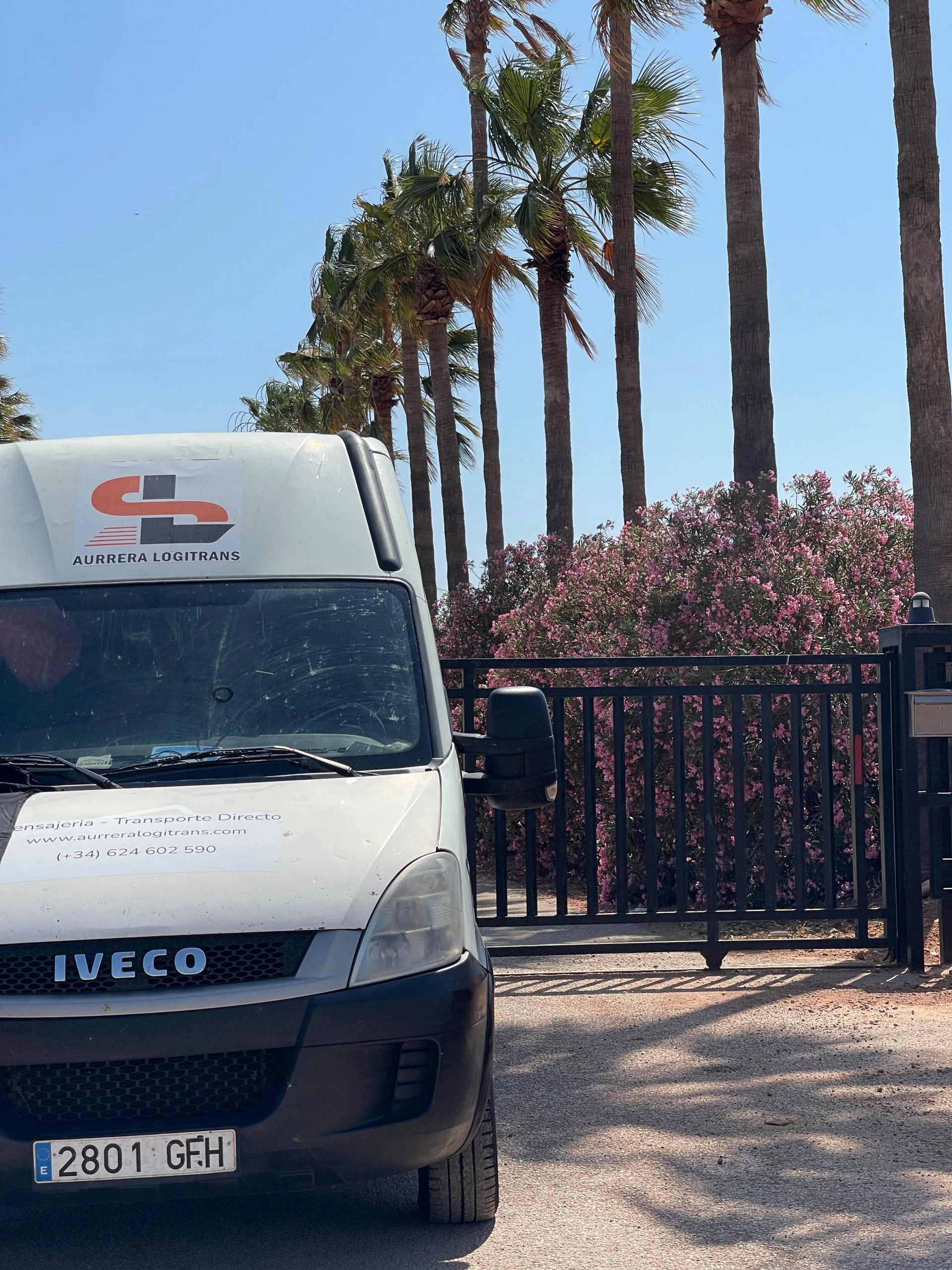 Aurrera Logitrans | Mudanzas & Transporte Profesional de Motos.jpg