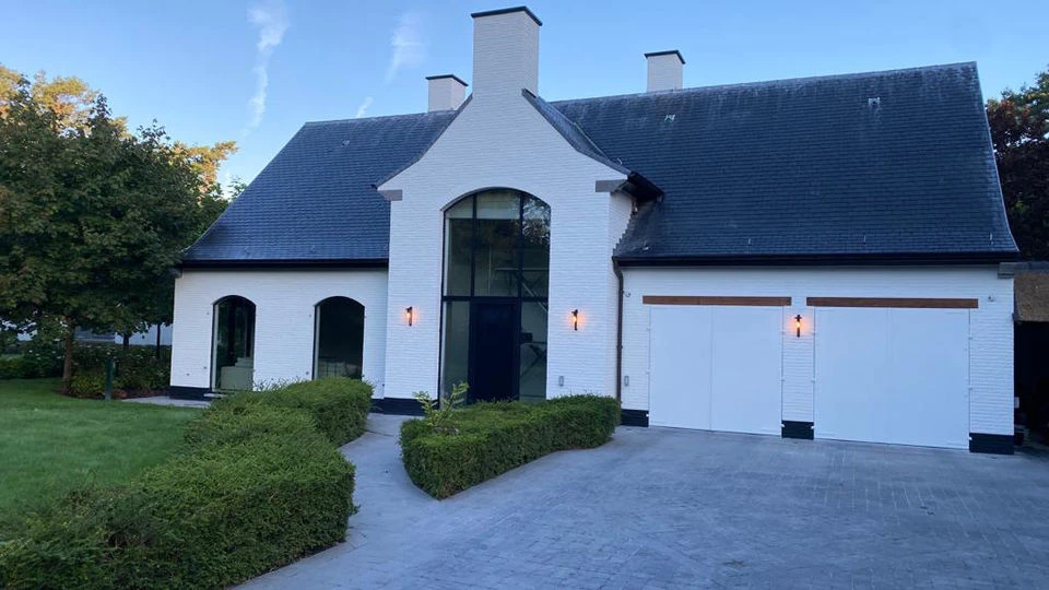 r-renovations bv.jpg