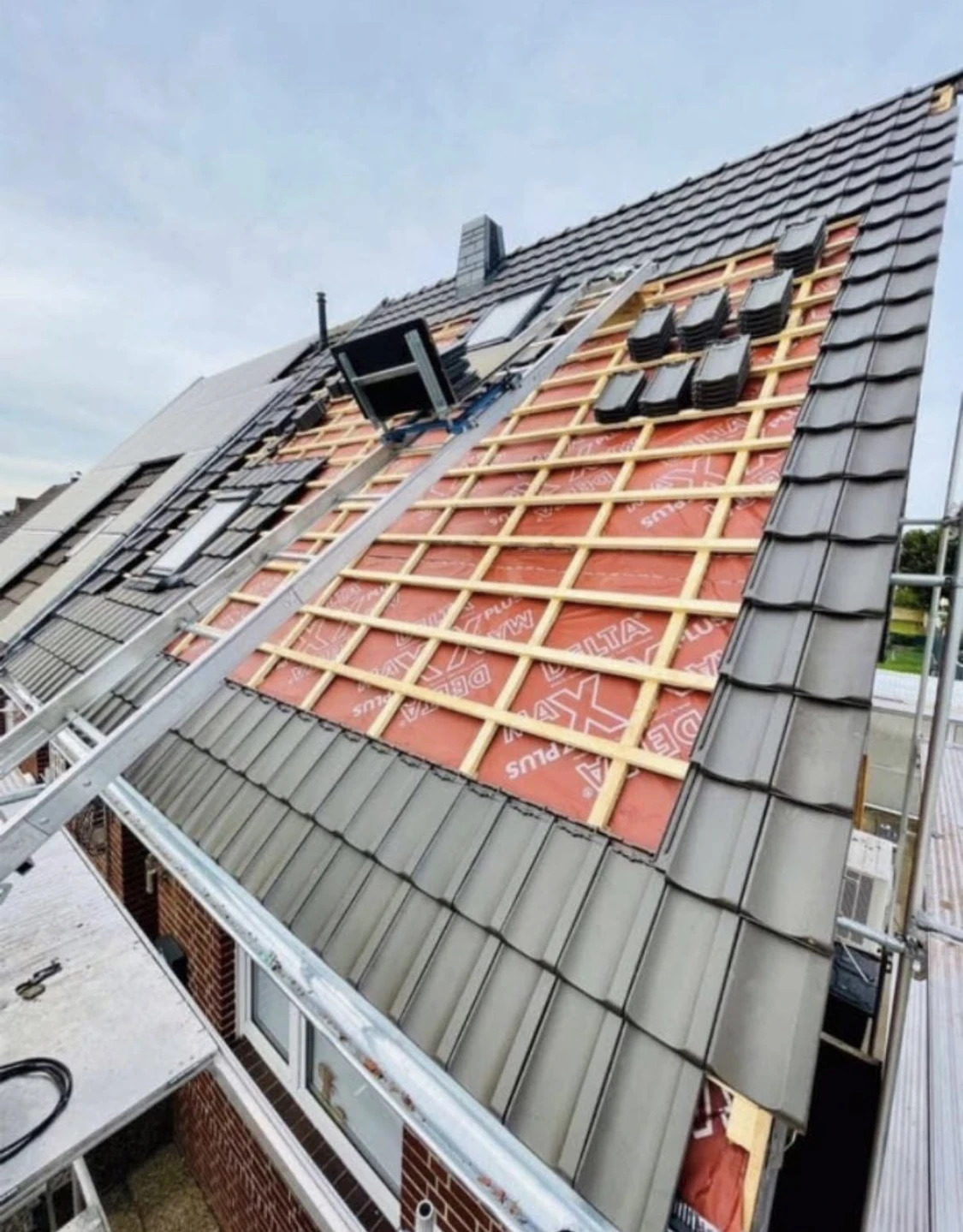 Dachdeckermeister & Zimmerei .jpg