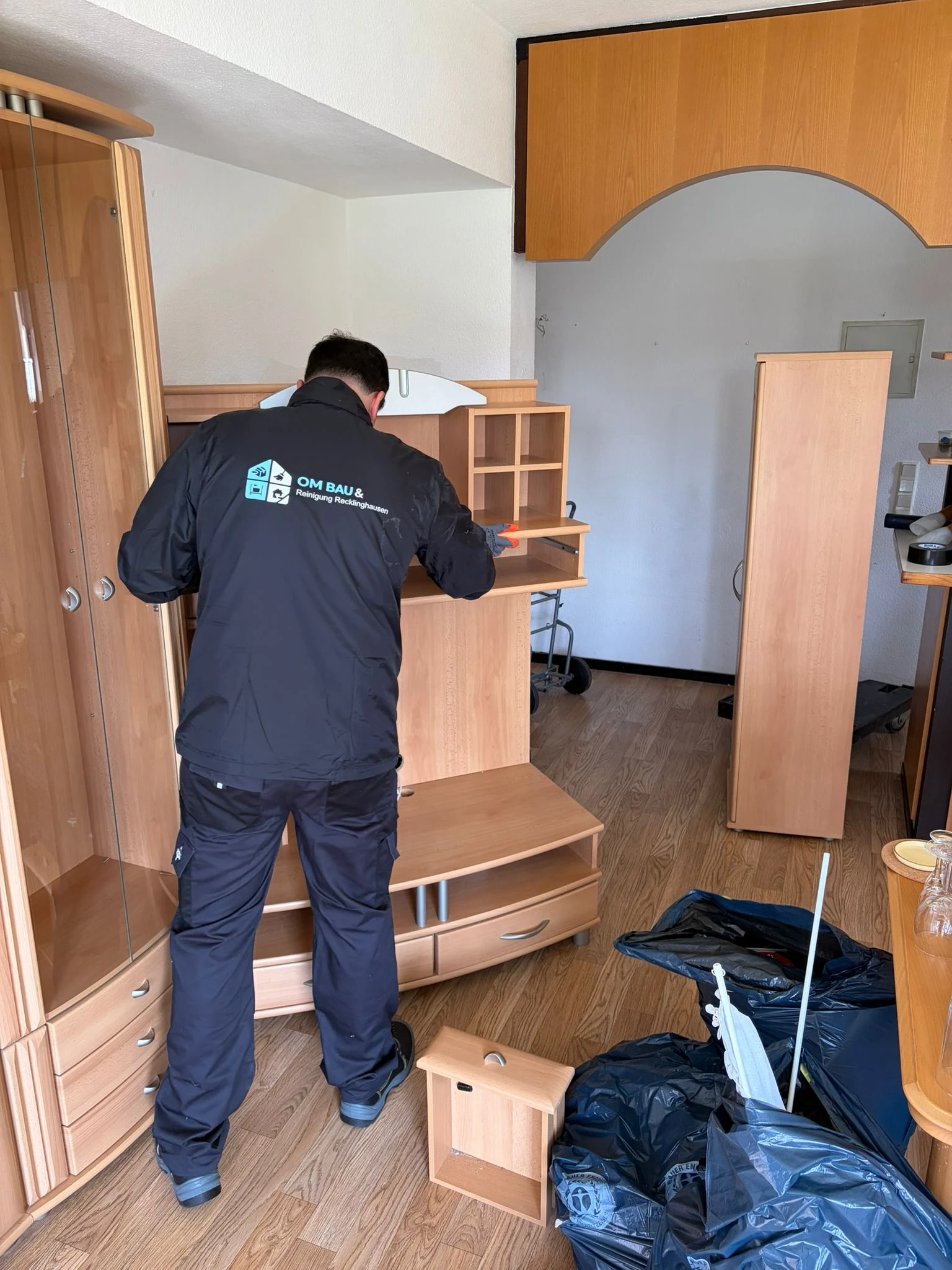 OM BAU & Reinigung Recklinghausen.jpg