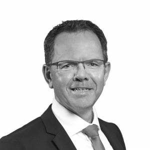 Dr. Klein: Oliver Wecker.jpg