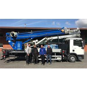 Freund Bedachung GmbH & Co. KG : Dachdecker in Gelsenkirchen - Velux Steildach Flachdach Bauklempnerei.jpg