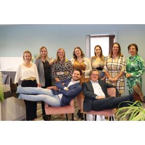 Helsen consulting team.jpg