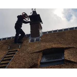 Schoorsteenveegbedrijf JR.jpg