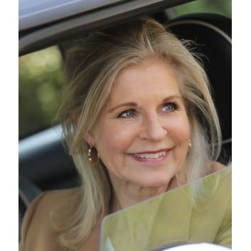 Flora Steenbeek Taxateur & Makelaar.jpg