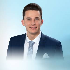 Franjo Idzotic, selbstständiger Finanzberater für die Deutsche Bank.jpg