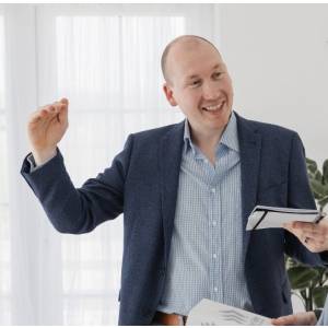 Story Shifter - Chris Gieling.jpg