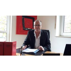 Dr. F. König Rechtsanwalt.jpg