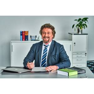 TOP ⭐ ADAC Anwalt ⭐ Carsten Staub ᐅ Rechtsanwalt und Fachanwalt für Verkehrsrecht.jpg