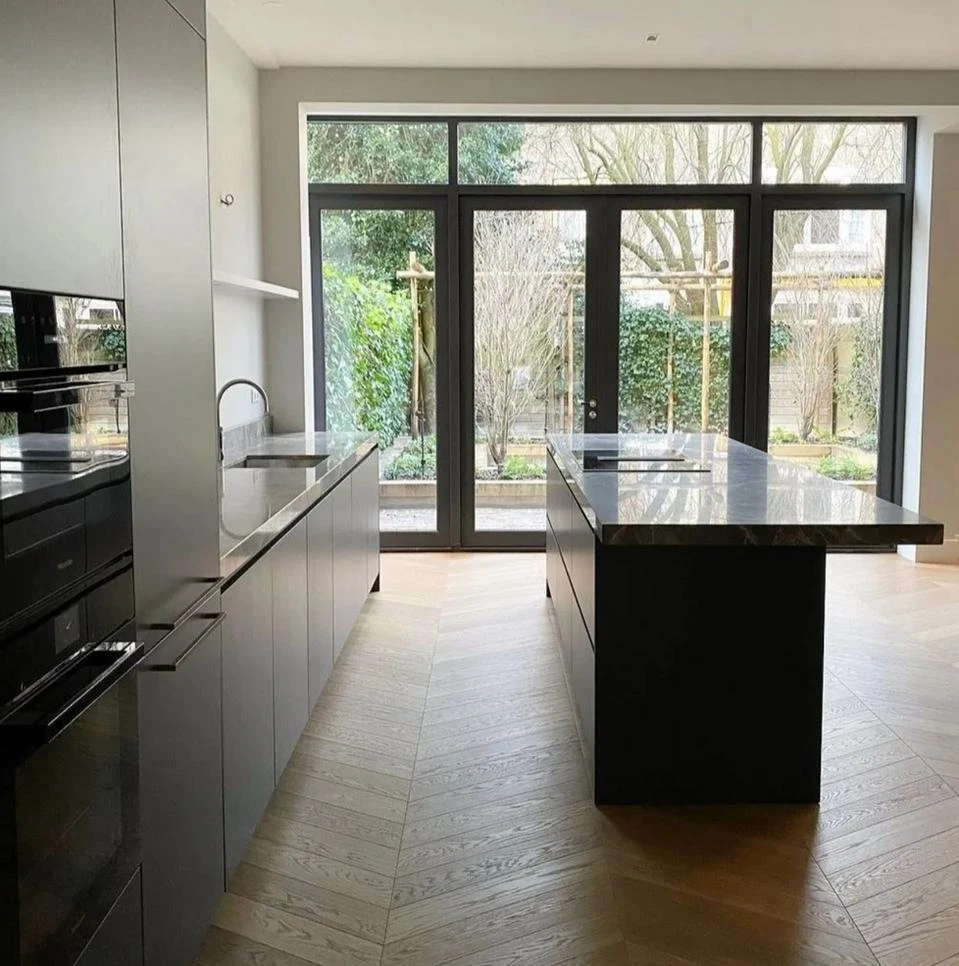 Albion Nederland.jpg