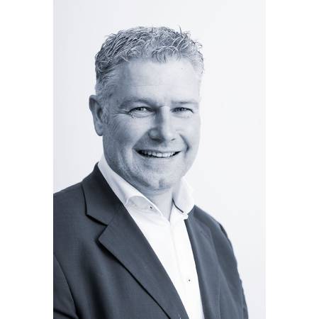 Van Ons Makelaars.jpg