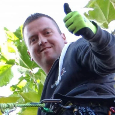 Amberboom Tuinen.jpg