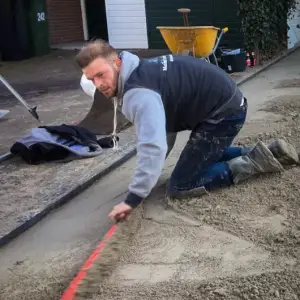 Maikel Donkersteeg bestratingen.jpg