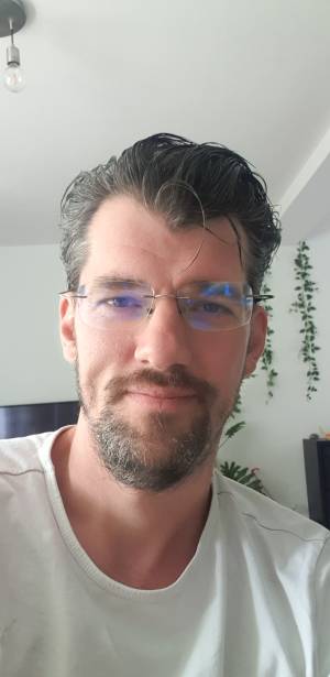 RJV Vloerbewerkingen.jpg