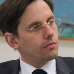 Peter Elias, LL.M. - Fachanwalt für Handels- und Gesellschaftsrecht.jpg