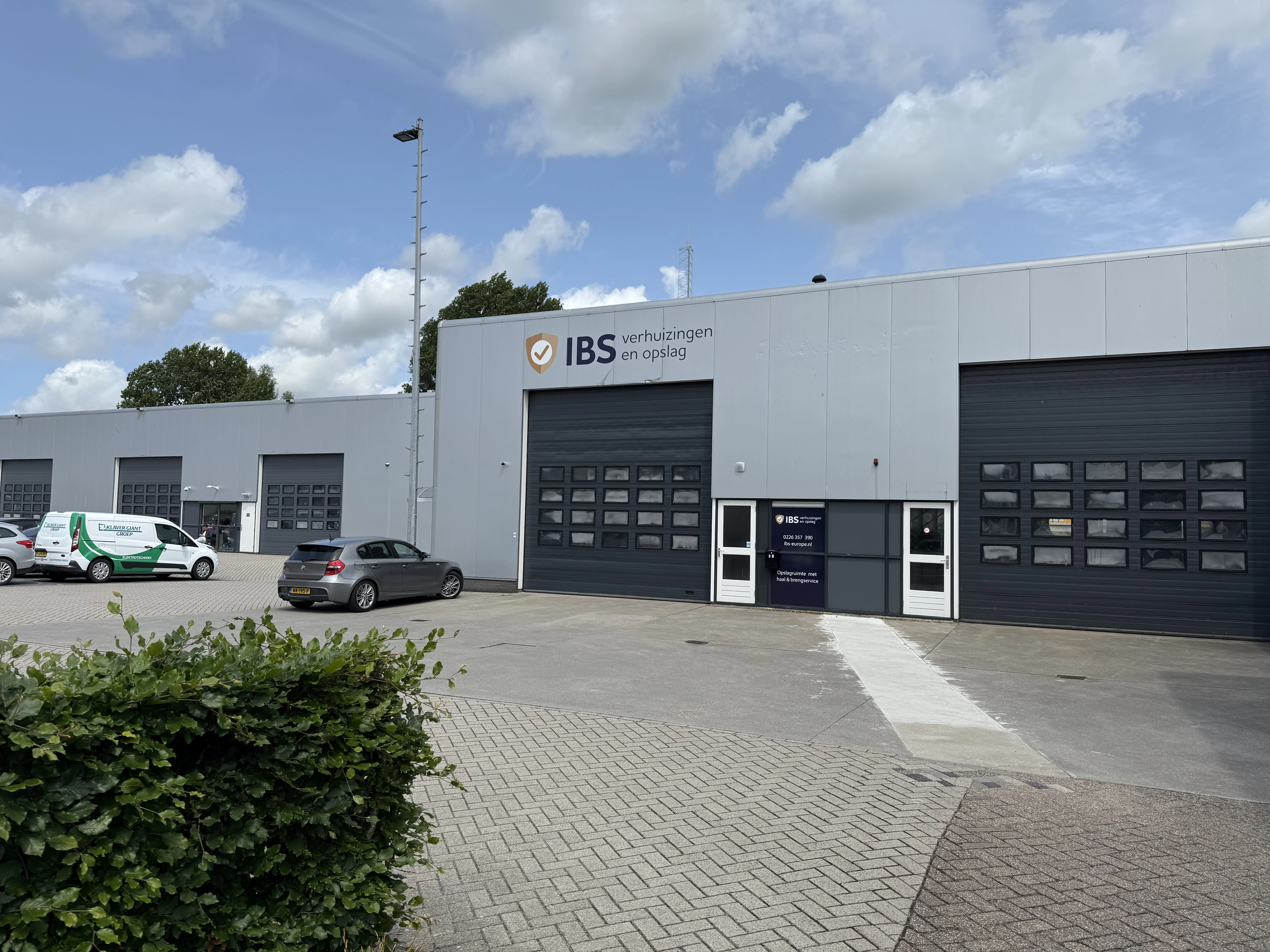 IBS Verhuizingen & Opslag BV.jpg