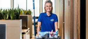 Knijn & Damsma B.V. - Schoonmaak, glasbewassing, reiniging, hoogwerker verhuur.jpg