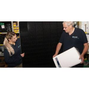 E2-Energie: zonnepanelen, warmtepompen , airco's, energiemonitoring en energieopslag.jpg