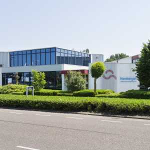 Hombergen Schilderwerken/ Beglazingen B.V..jpg