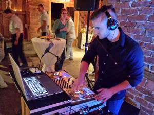 Hochzeits DJ Attila Vegas.jpg