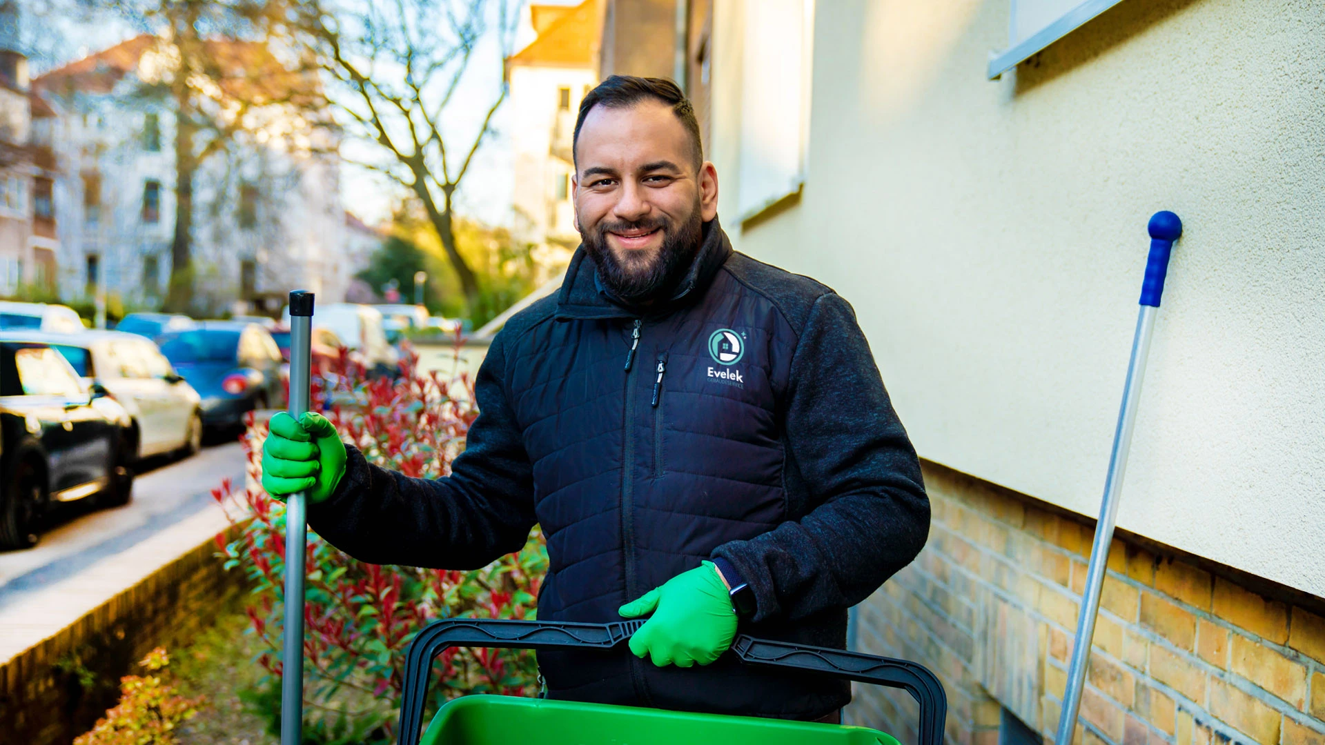 Evelek Gebäudeservice.jpg