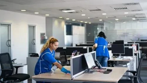 L&R Service UG.jpg