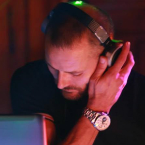 Premium Hochzeits DJ im Saarland für exklusive Hochzeiten & Events.jpg