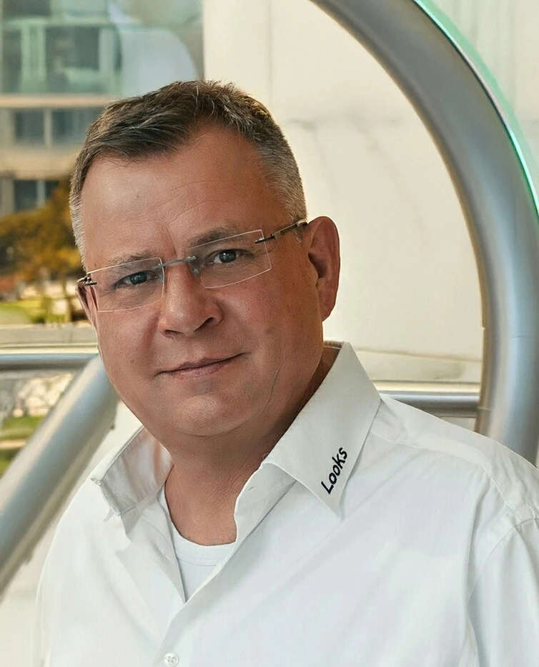 LOOKS HAUSTECHNIK. HEIZUNG. BAD. SOLAR..jpg